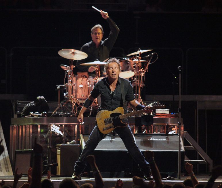 Bruce Springsteen auf der Bühne. Craig O’Neal, Creative Commons Attribution Share Alike 2.0